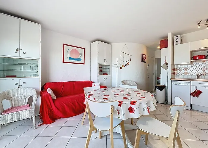 Le Rouget - Proche Du Port Et De La - Parking Apartman